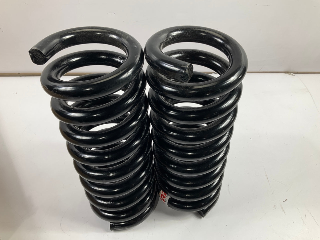 NEW - UNBOXED JCS1743T Front Coil Springs