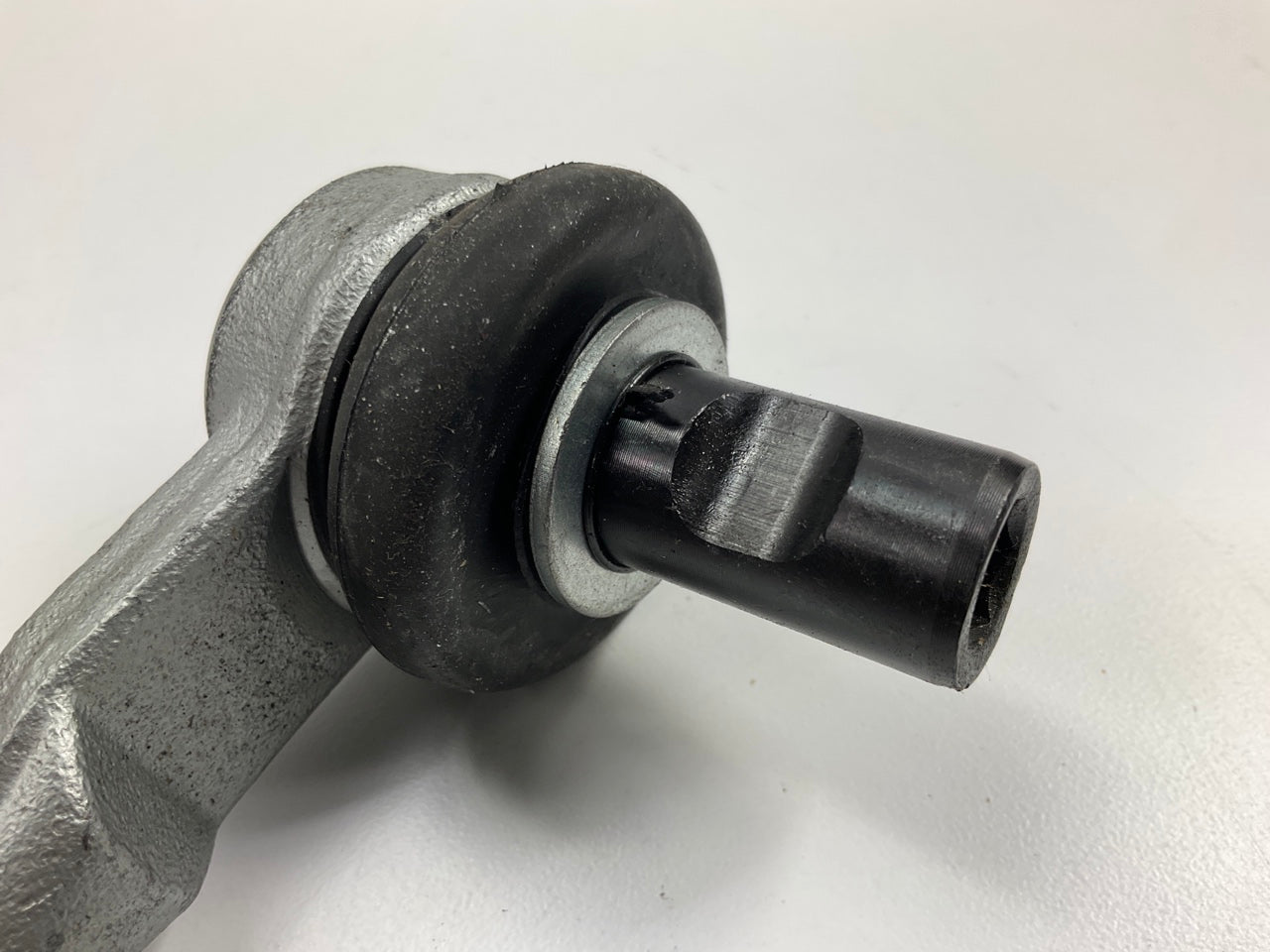 NEW - OUT OF BOX JTE1095 Front Outer Steering Tie Rod End