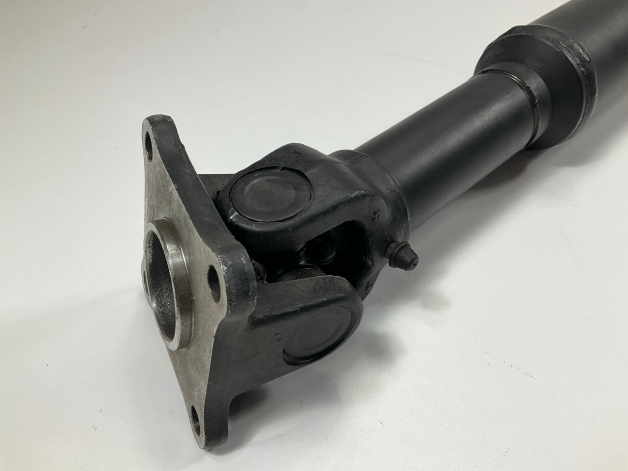 NEW UNBOXED 0K01825100B Rear Driveshaft For 1995-2002 Kia Sportage 4WD