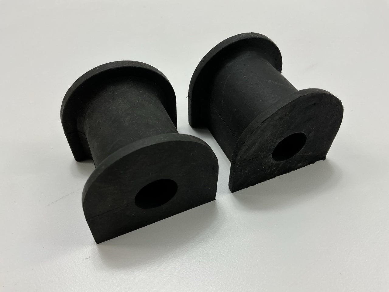 K200634 Front Suspension Stabilizer Sway Bar Bushing Kit - 2005-2008 Suzuki Reno