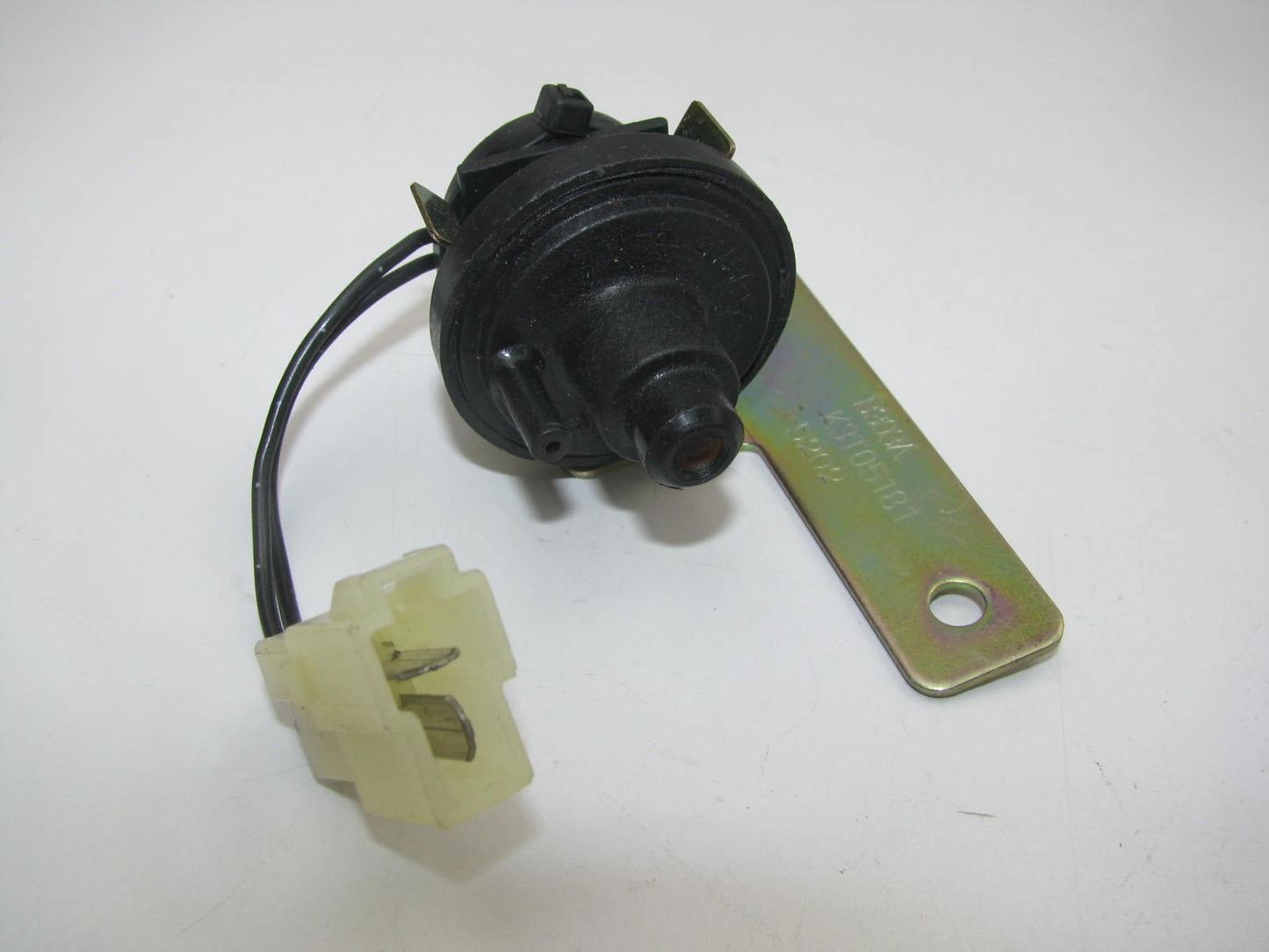 NEW - OUT OF BOX - OEM MAZDA K3T05181 Turbocharger Vacuum Boost Sensor