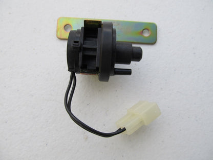 NEW OUT OF BOX OEM Mazda K589T00875 K3T05181 Turbocharger Vacuum Boost Sensor