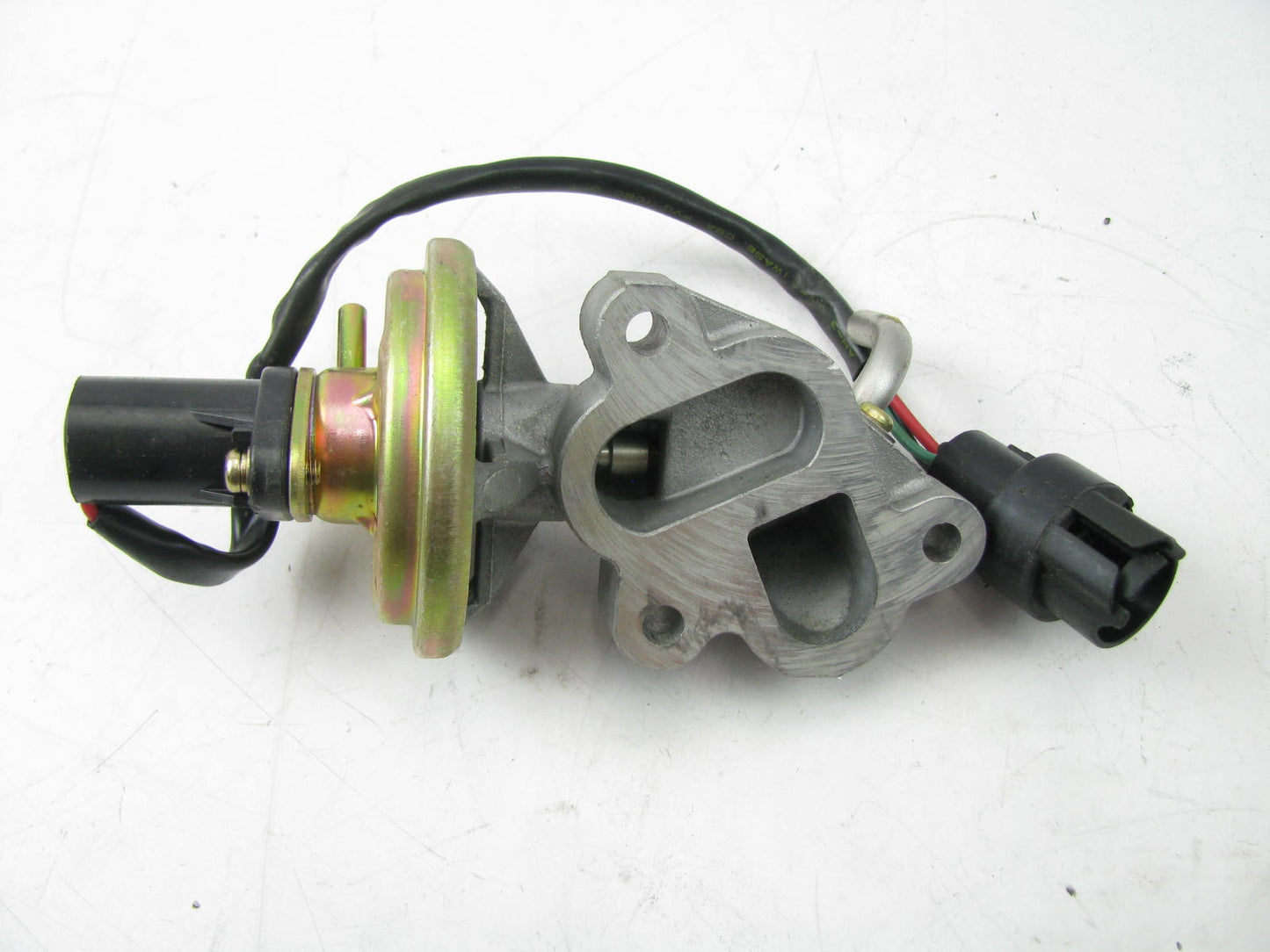 NEW - OUT OF BOX - K5T59090 EGR Valve - 1988-1993 Ford Festiva 1.3L