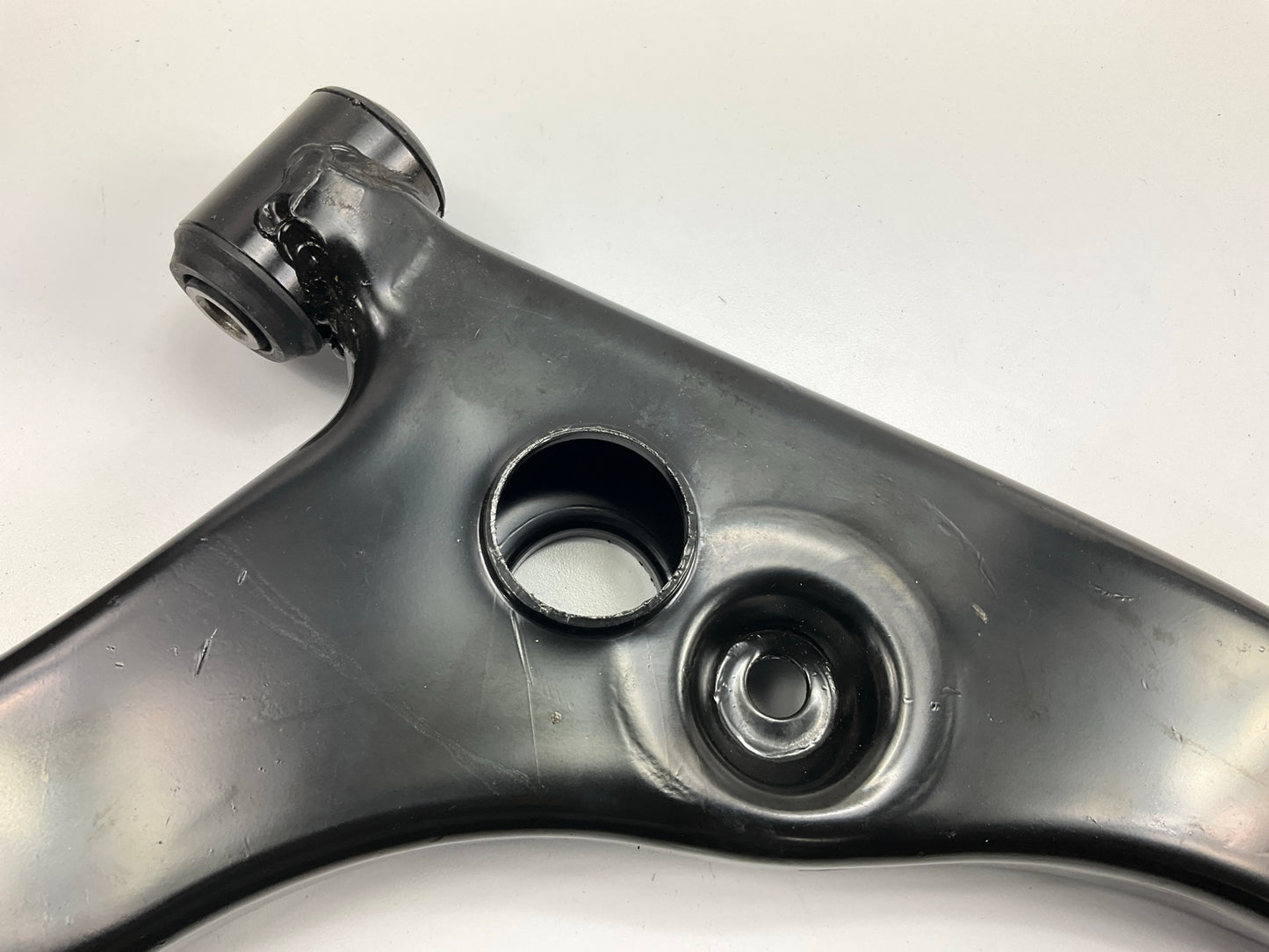 NEW - UNBOXED K620058 Suspension Control Arm And Ball Joint - Front Right Lower