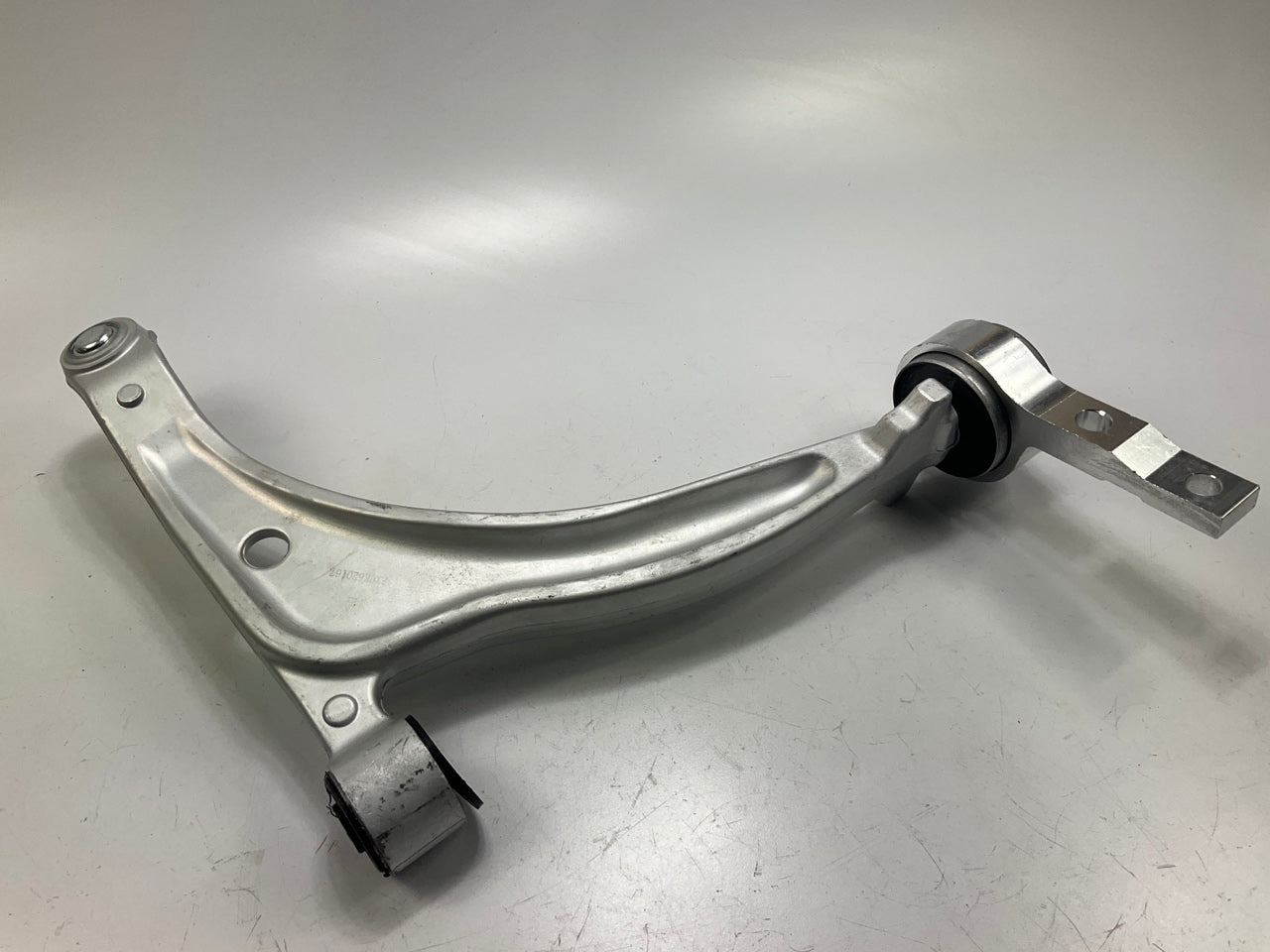 NEW - UNBOXED K620167 Front Left Suspension Control Arm & Ball Joint