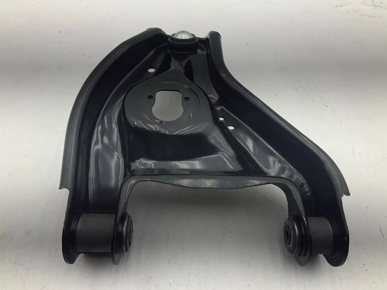 New Aftermarket K620299  Front Left Lower Control Arm