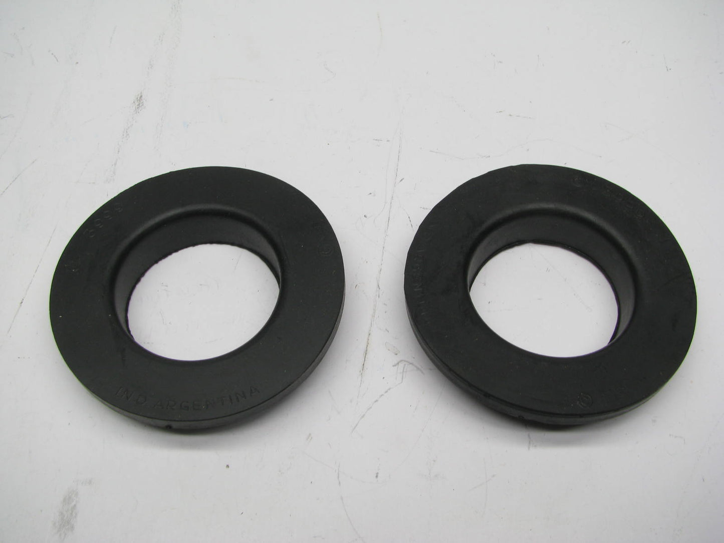 (2) NEW - OUT OF BOX K6203 Rear Coil Spring Insulators