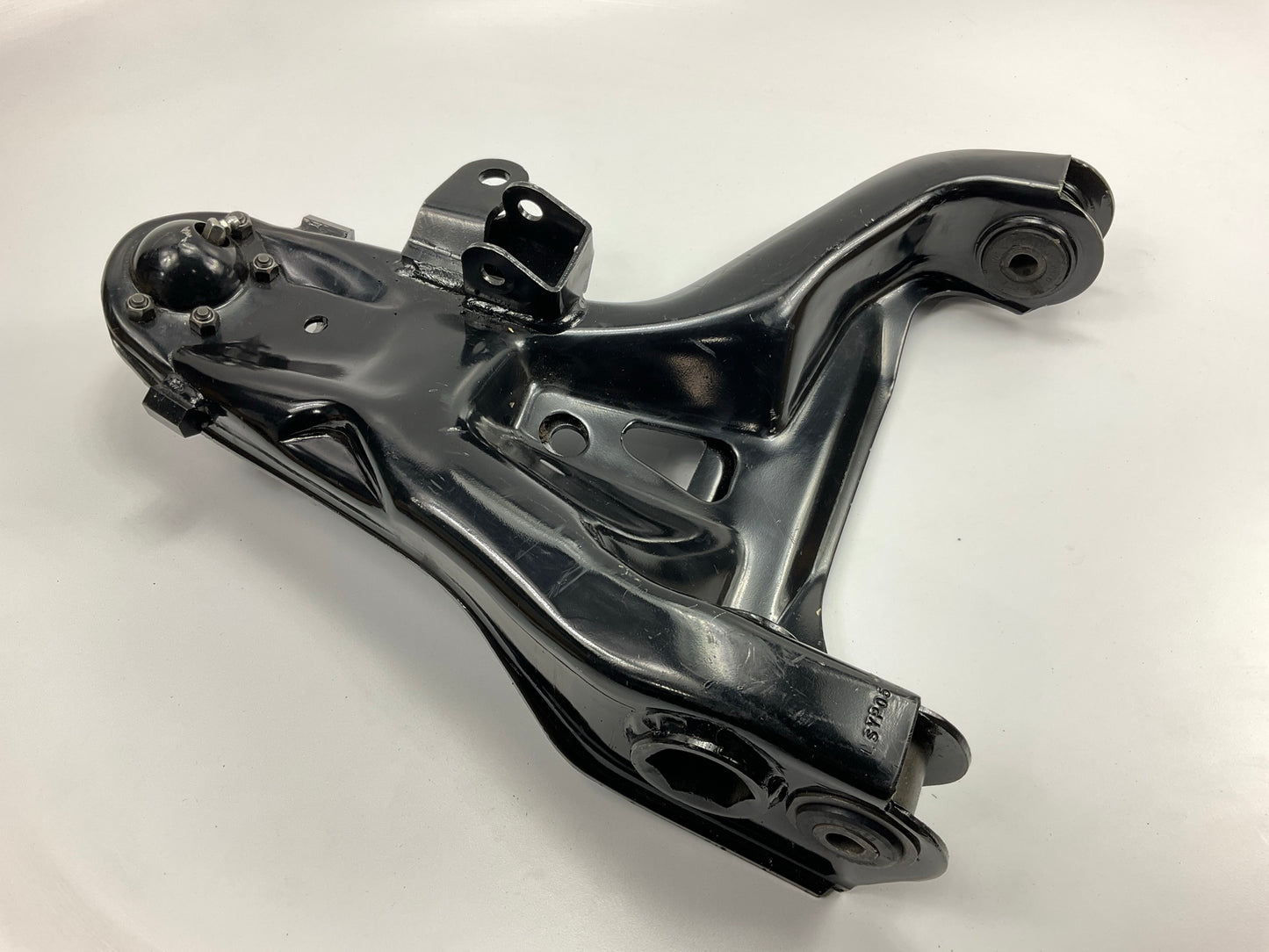 NEW - UNBOXED K620300 Suspension Control Arm And Ball Joint - Front Left Lower
