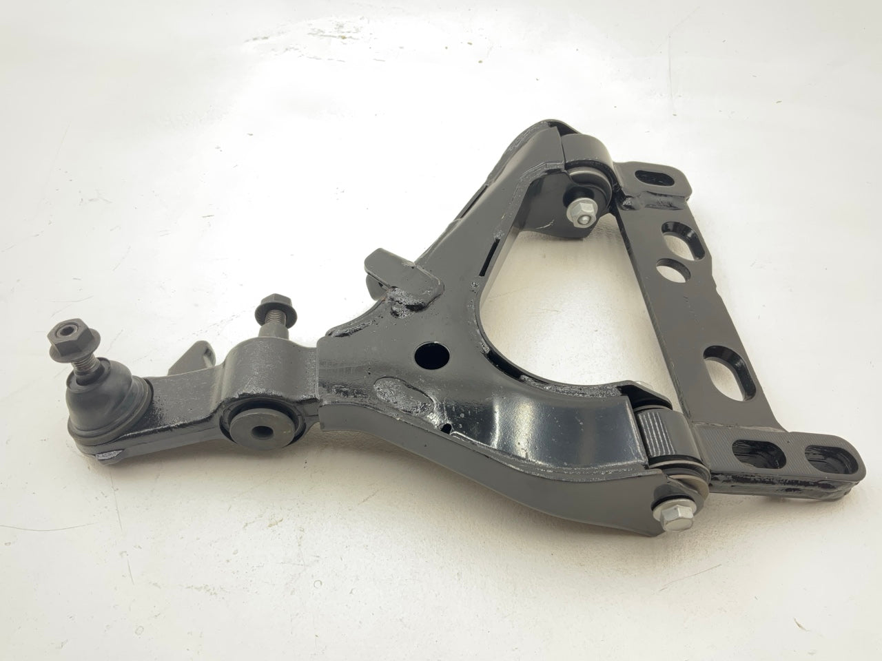 NEW - UNBOXED K620309 Front Right Lower Suspension Control Arm And Ball Joint