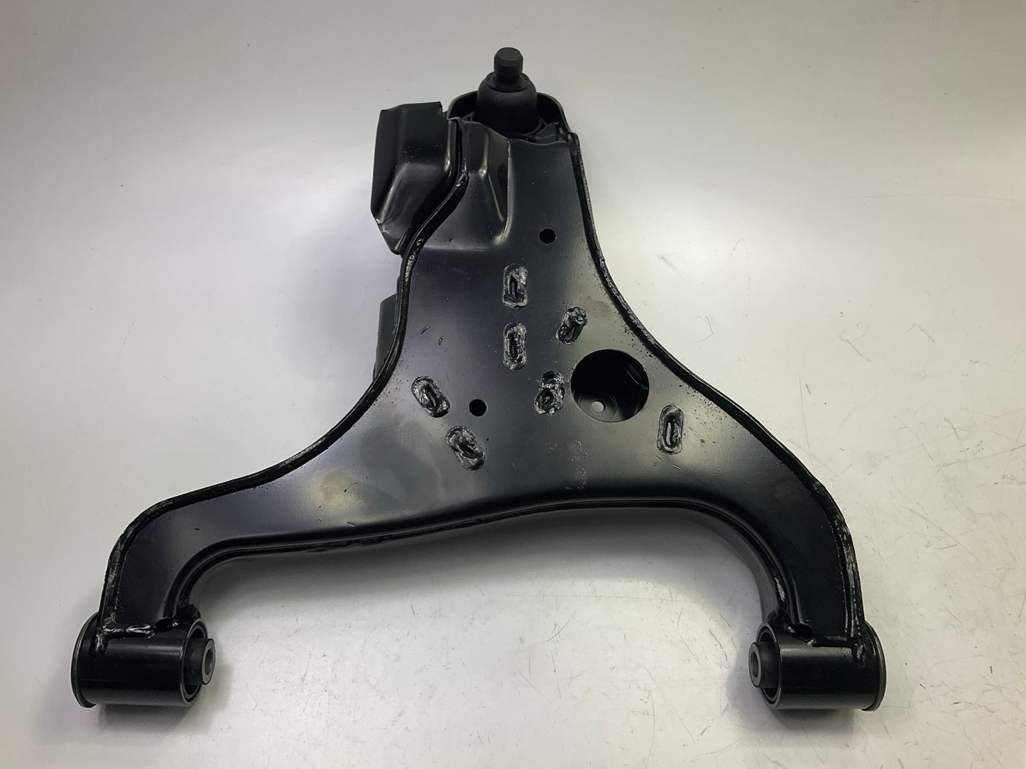 NEW UNBOXED - K620512 Front Left Lower Control Arm And Ball Joint