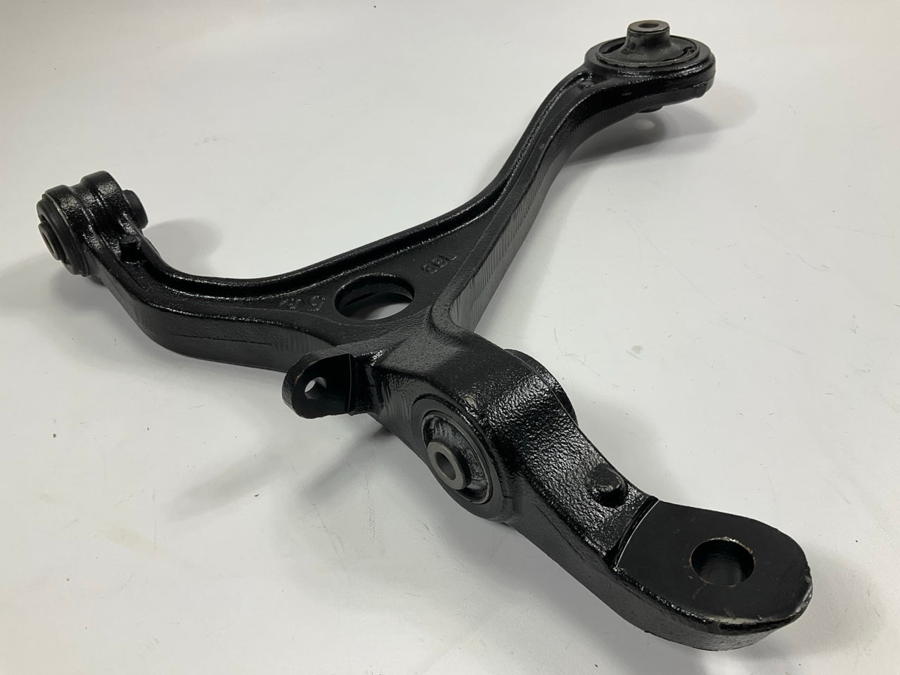 NEW - UNBOXED K640289 K640290 Suspension Control Arm - Front Right & Left Lower
