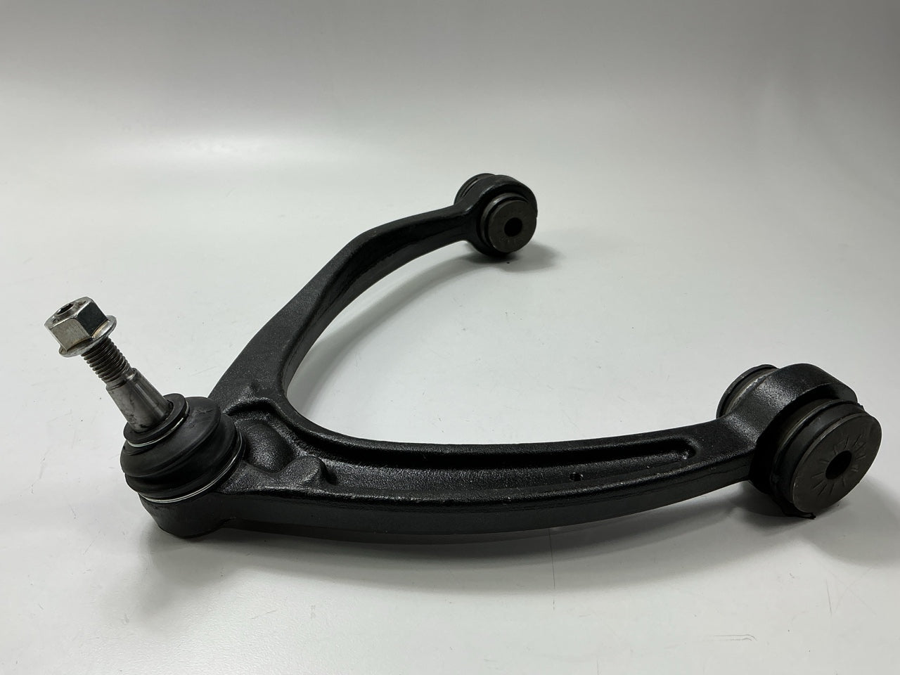 NEW - OUT OF BOX - K80670 FRONT RIGHT UPPER Control Arm And Ball Joint