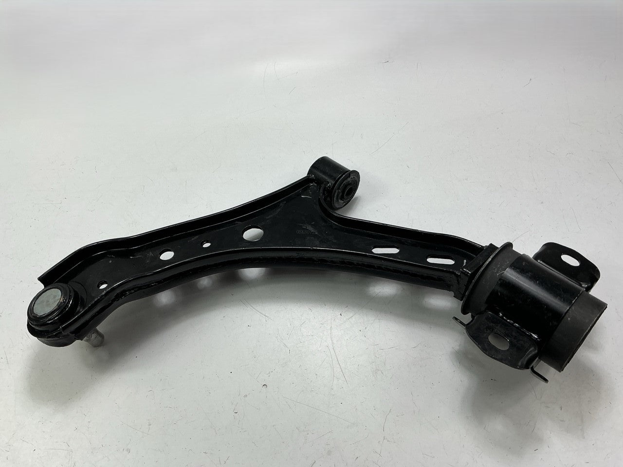 NEW AFTERMARKET K80726 Front Right Lower Control Arm For 2005-2011 Ford Mustang