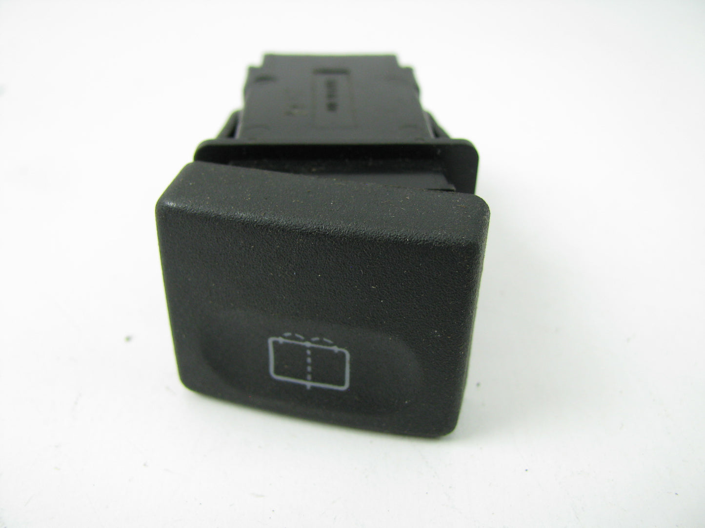 NEW - OUT OF BOX KA78-66-4G0 Rear Window Washer Switch 1993-1997 Probe
