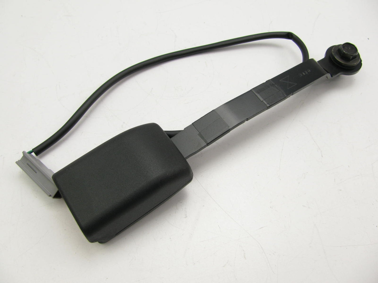 NEW - OUT OF BOX - FRONT LEFT Seat Belt Buckle OEM Mazda KDY5-57-680B02