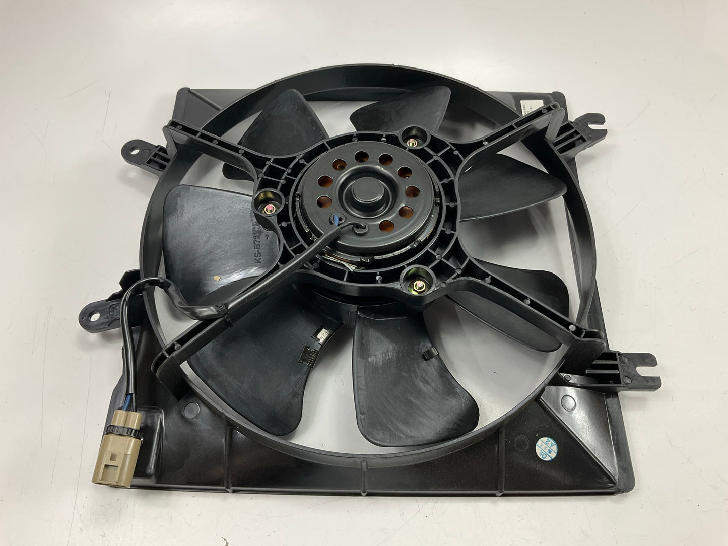 NEW Engine Cooling Radiator Fan For 1998-2001 Kia Sephia, 00-01 Spectra Auto