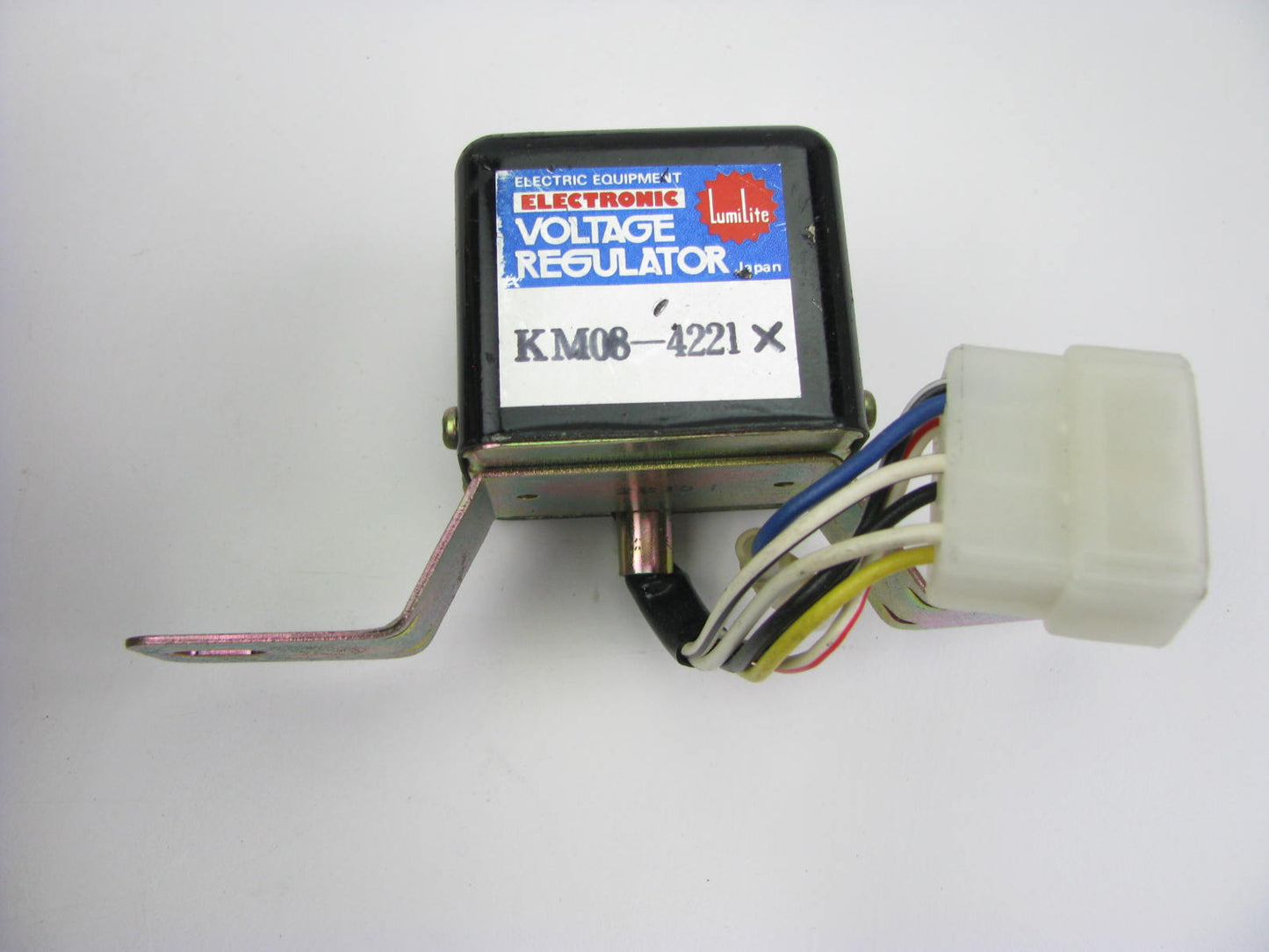 NEW - OUT OF BOX LUMILITE KM08-4221 Voltage Regulator For 1976-77 Subaru DL & GL