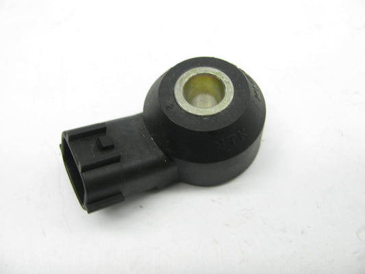 NEW - OUT OF BOX NTK KNE09 Ignition Knock Detonation Sensor