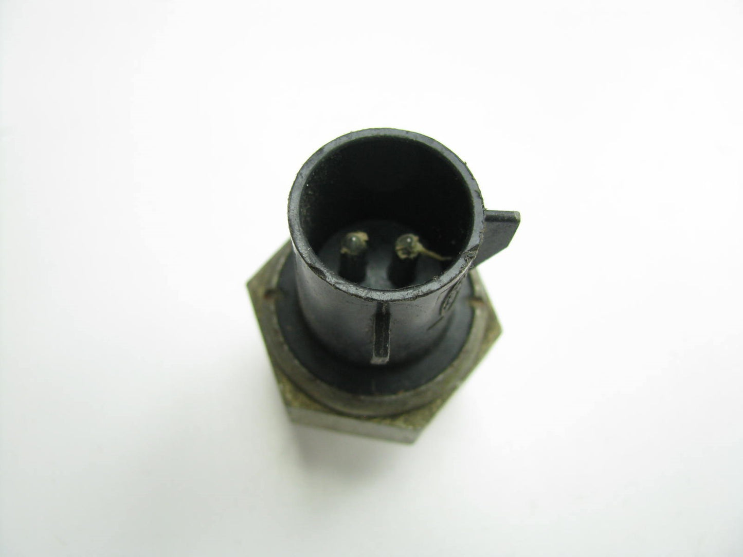 NEW - OUT OF BOX - KS19 Ignition Knock (Detonation) Sensor