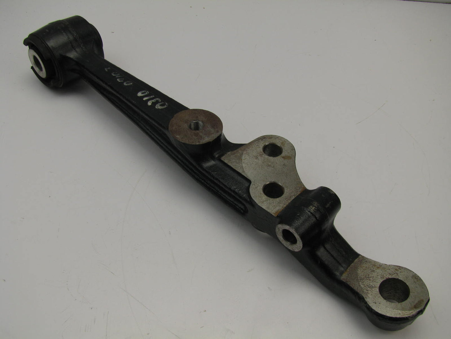 NEW - Out Of Box L2000140250OES Front Lower Control Arm 1999-2000 Lexus LS400