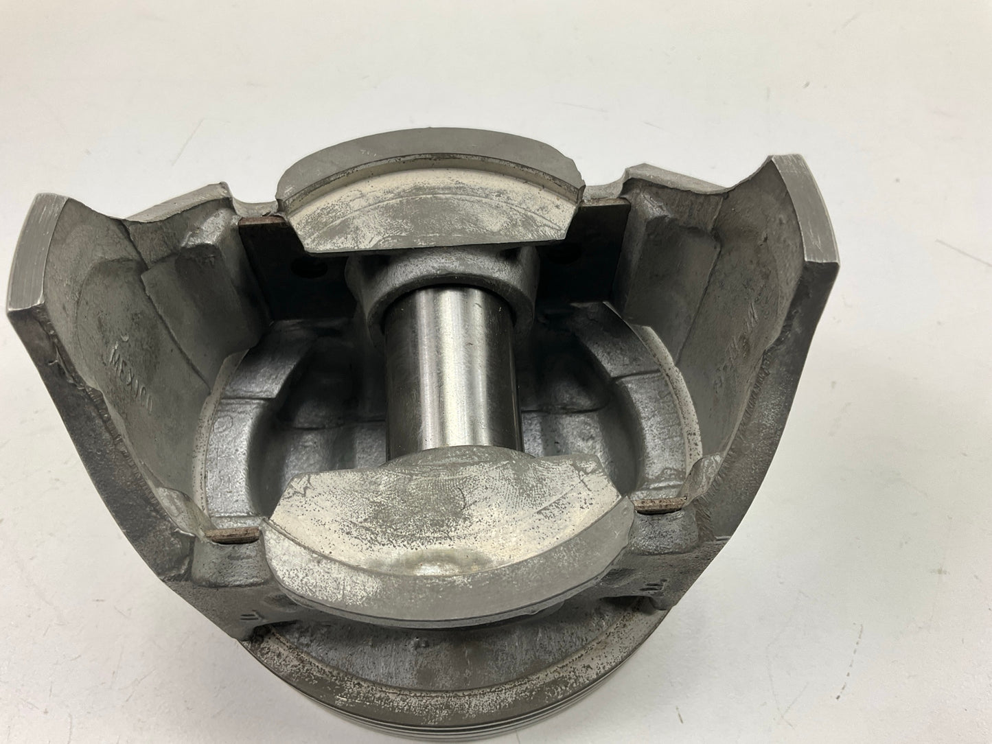 NEW UNBOXED TRW L3020F-60 Flat Top Cast Piston .060'' 1962-1969 Chevy 327-V8
