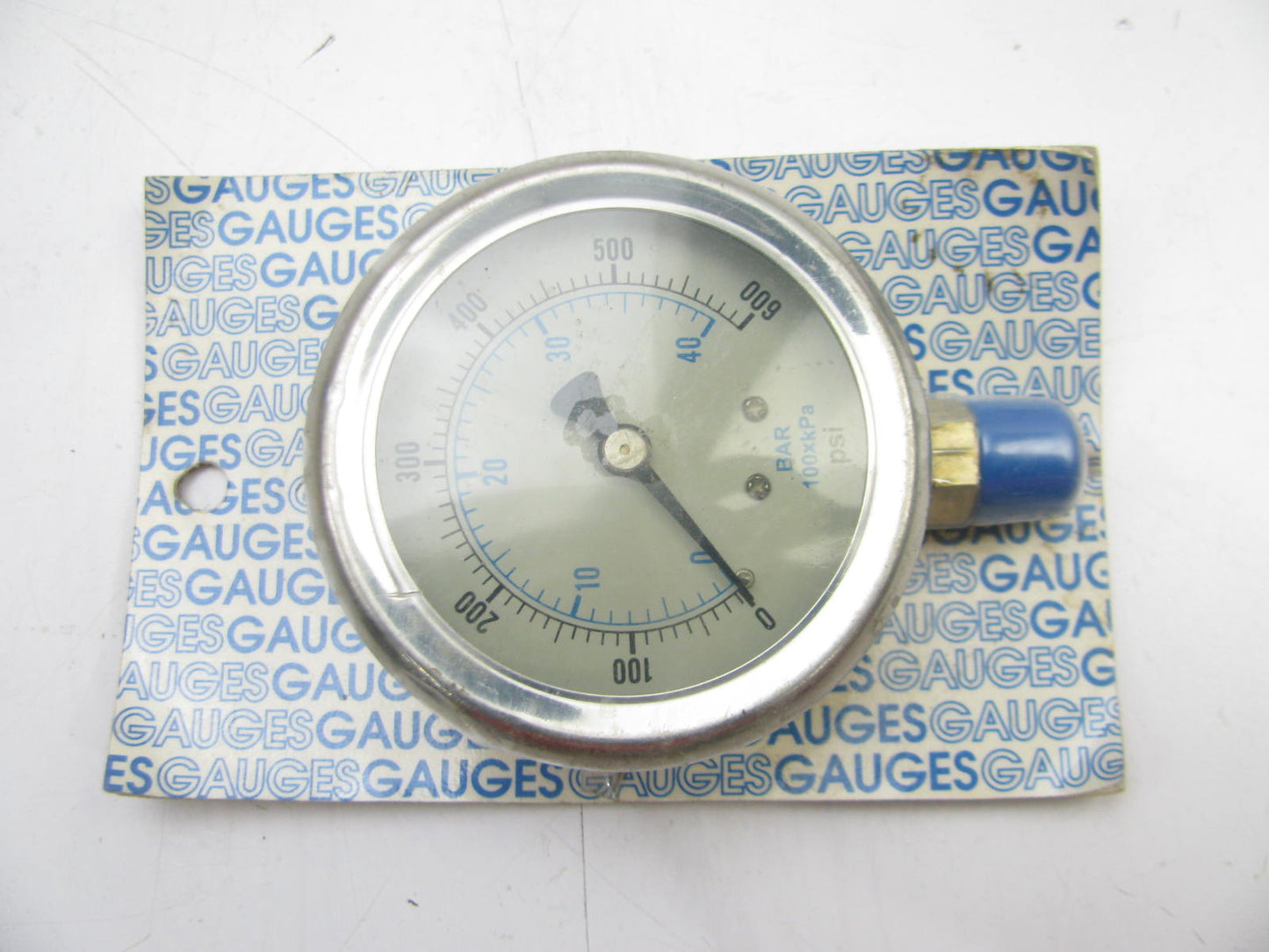 600 PSI LIQUID FILLED PRESSURE GAUGE 2.5IN FACE 1/4IN NPT BOTTOM MOUNT LM600