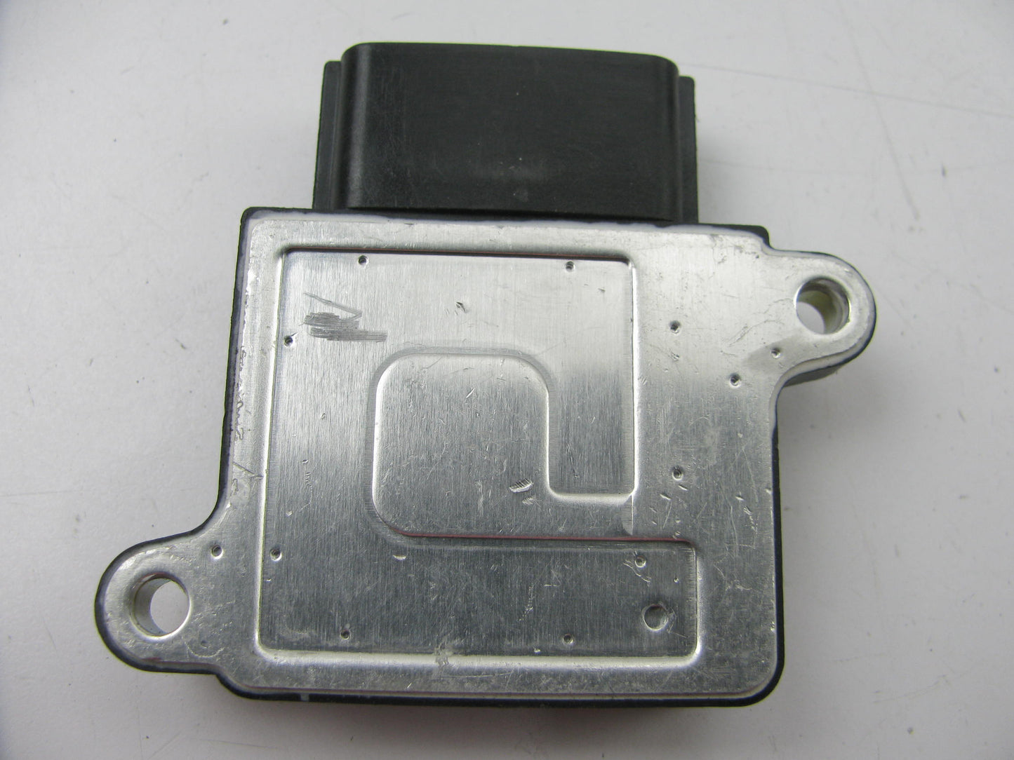 NEW OUT OF BOX -  Mitsubishi LX245 Ignition Control Module