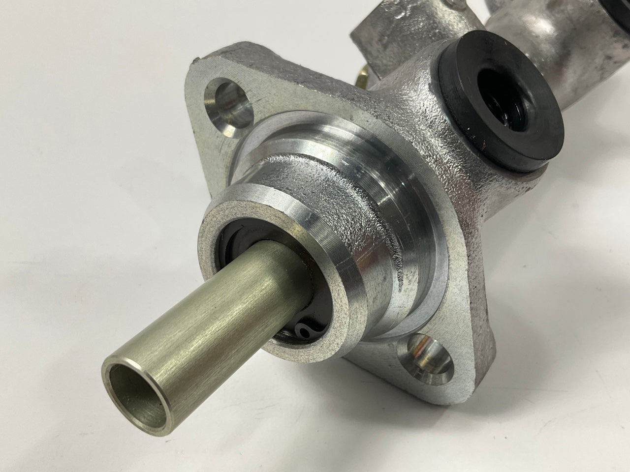 NEW UNBOXED M-04003 Brake Master Cylinder For 1984-1985 BMW 325e