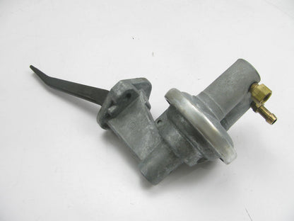 NEW - UNBOXED - Carter M-6673 Mechanical Fuel Pump For International Harvester