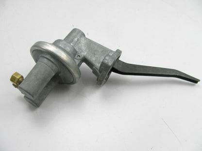 NEW - UNBOXED - Carter M-6673 Mechanical Fuel Pump For International Harvester