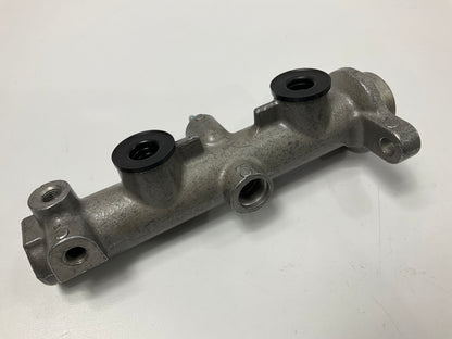 REMAN. Unboxed M3070 Brake Master Cylinder