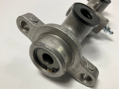 REMAN. Unboxed M3070 Brake Master Cylinder