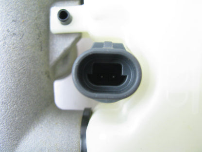 NEW - OUT OF BOX - M390377 Brake Master Cylinder