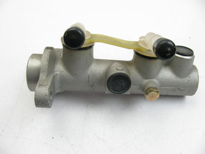 NEW - OUT OF BOX M390584 Brake Master Cylinder For 1999-2002 Villager & Quest