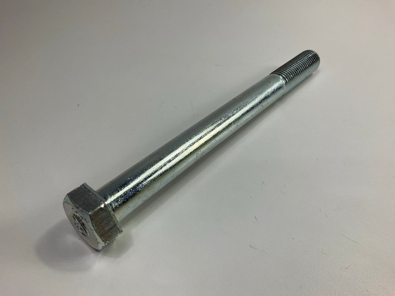 NEW UNBOXED Automann M5217 Bolt 16mm-2 X 180mm Kenworth