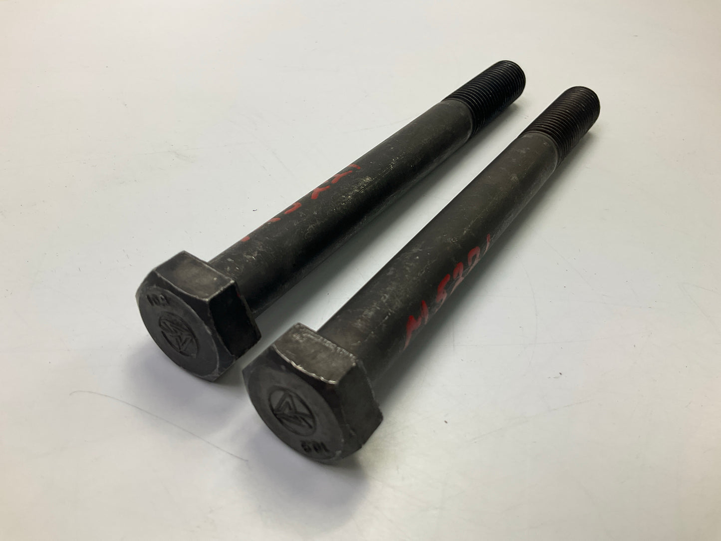 (2) M5221 Stabilizer Bracket Bolt Kenworth Airglide (AG100) 160mm Long, M16-2.0