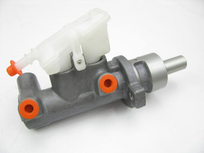 NEW - OUT OF BOX M630268 Brake Master Cylinder W/O Reservoir 2000-08 Ford Focus