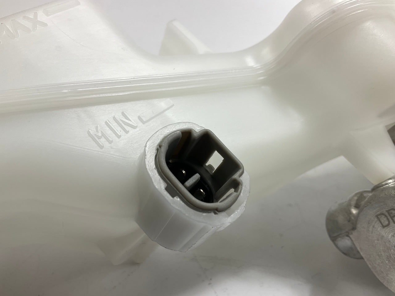 NEW UNBOXED M631064 Brake Master Cylinder For 2014-2018 Mazda 6 Auto Trans