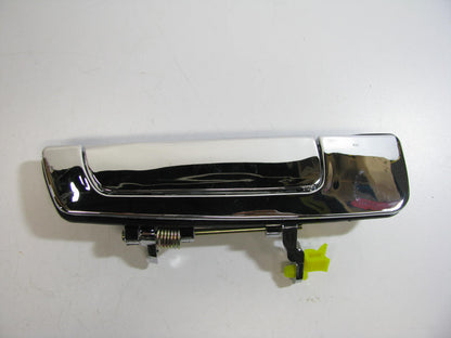 NEW - OUT OF BOX MB-DH016AR Rear Right Door Handle For 97-02 Mirage 00-05 Galant
