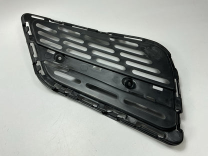 NEW AFTERMARKET - Front Right Bumpert Insert
