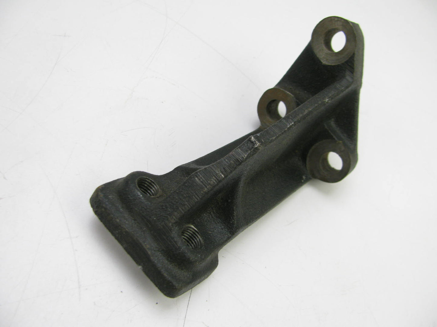 OUT OF BOX OEM MD034162 LEFT Engine Support Bracket For 85-86 Mirage Turbo 1.6L