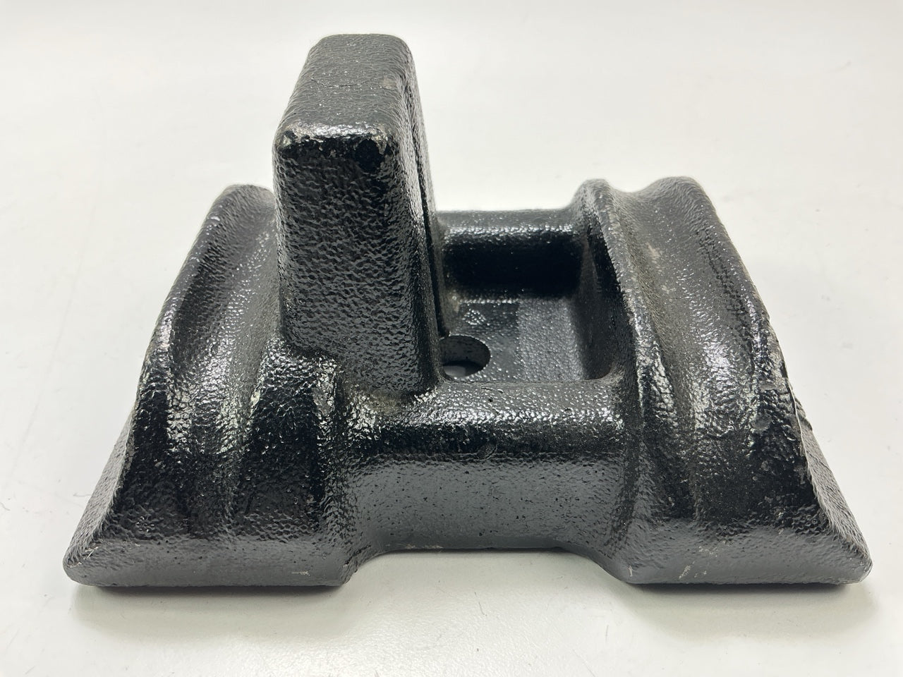 MFL46860 Axle Top Plate U Bolt Pad For Freightliner Cascadia Replaces 1614786000