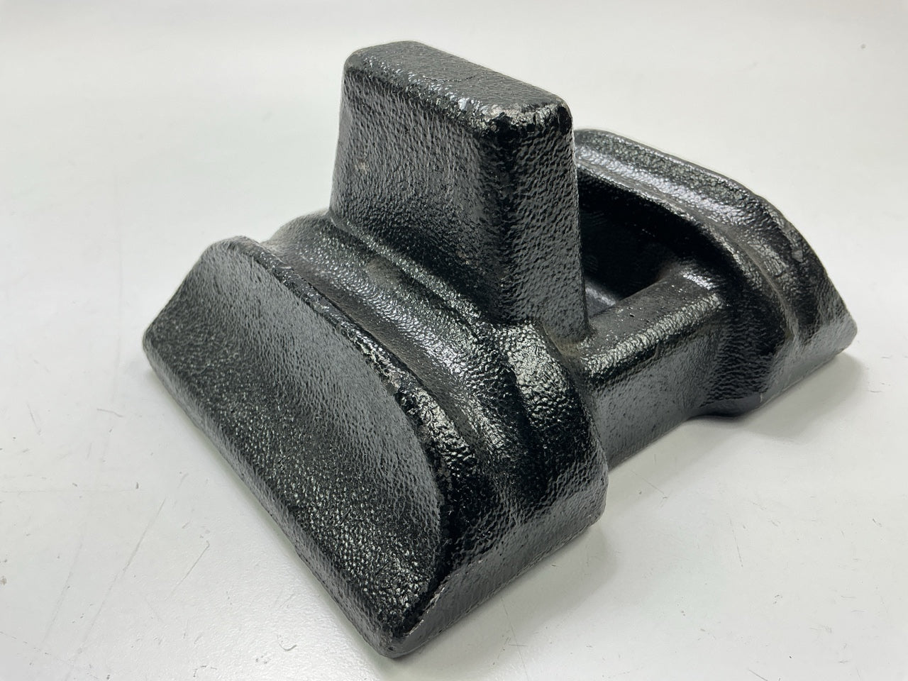 MFL46860 Axle Top Plate U Bolt Pad For Freightliner Cascadia Replaces 1614786000