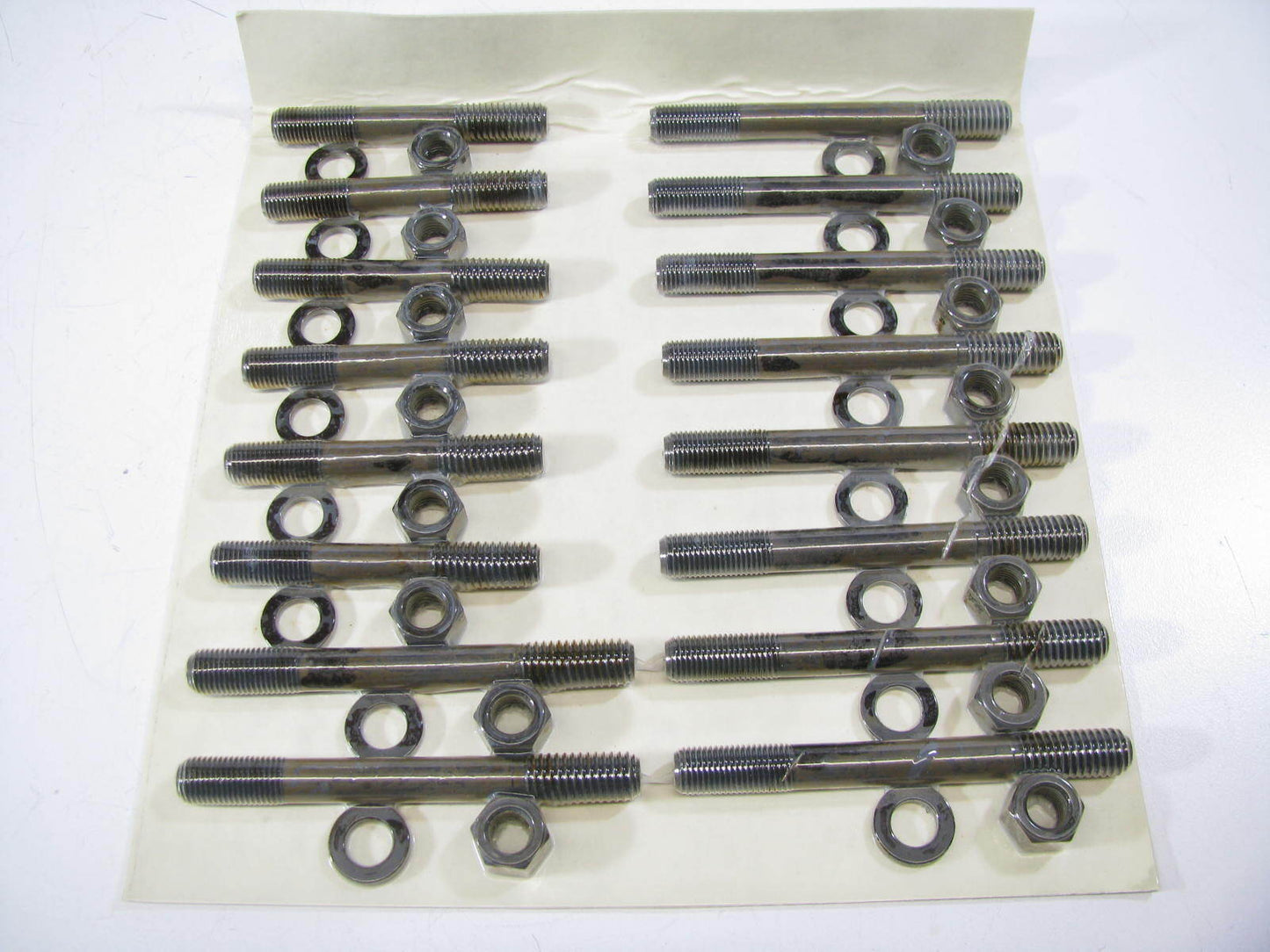 MR-1920R Engine 4-bolt  Main Stud Kit - SBC Chevrolet 305 327 350 400-V8