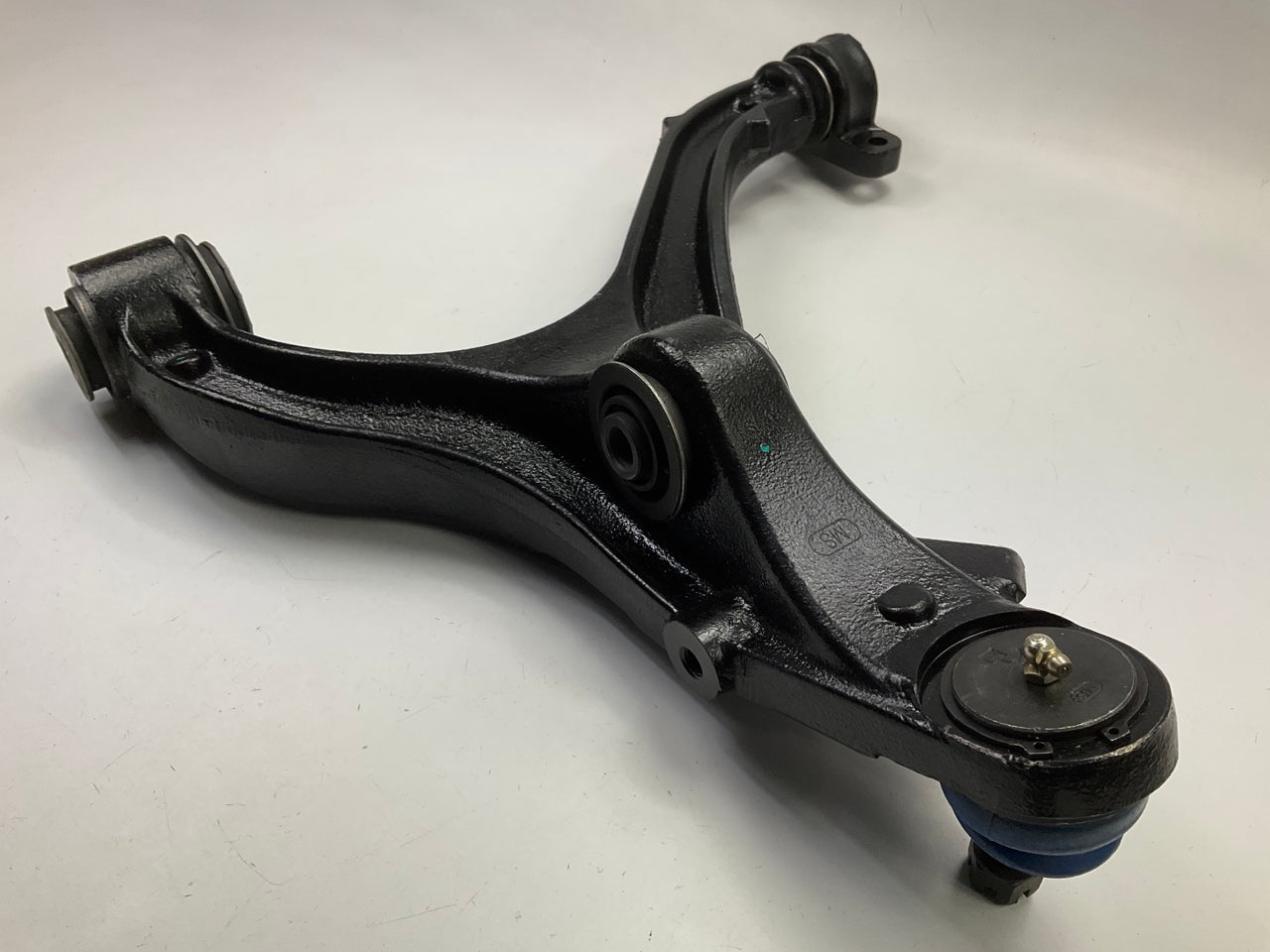 NEW - UNBOXED MS25170 Suspension Control Arm Assembly, Front Left Lower