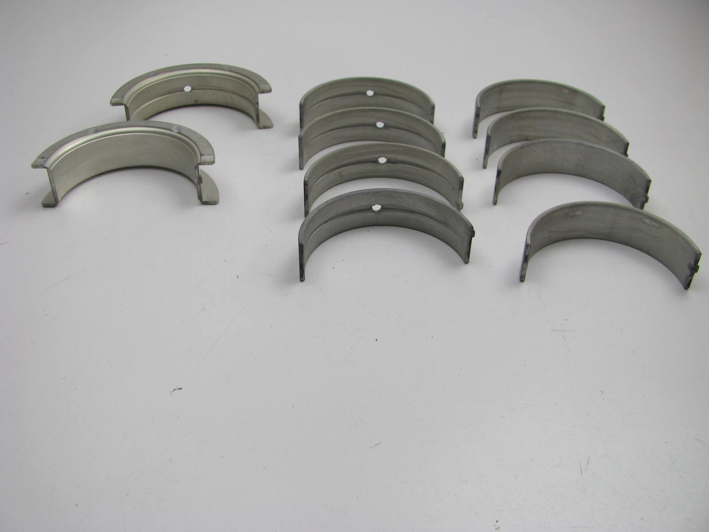 White Box (by Federal Mogul) Main Bearings STANDARD 1966-1980 Buick 340 350-V8