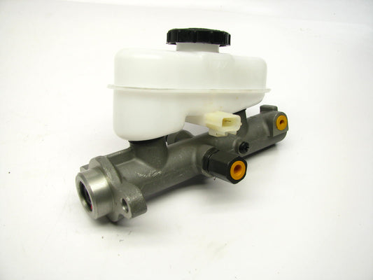 1998-2004 Ford Crown Victoria, 1997-2001 Grand Marquis Brake Master Cylinder