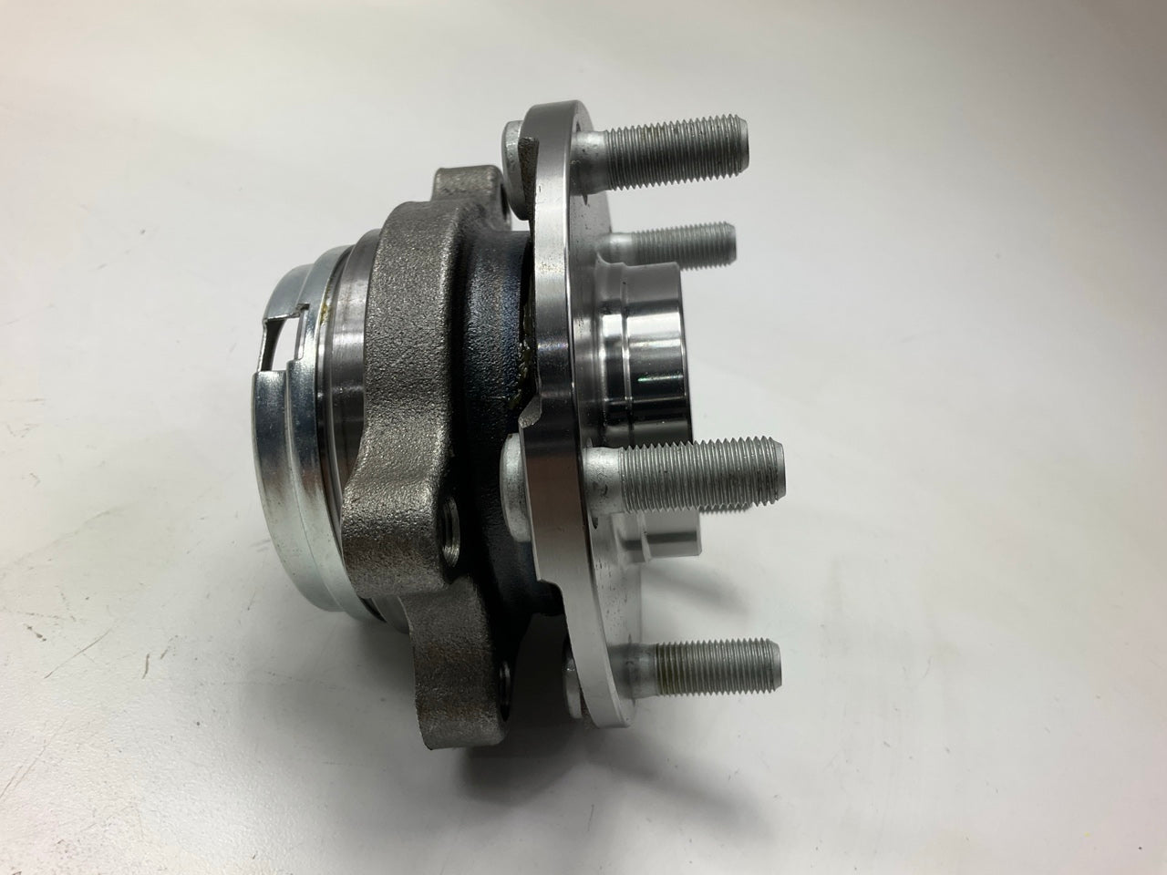 NEW - OUT OF BOX NT513294 Front Wheel Bearing & Hub Assembly