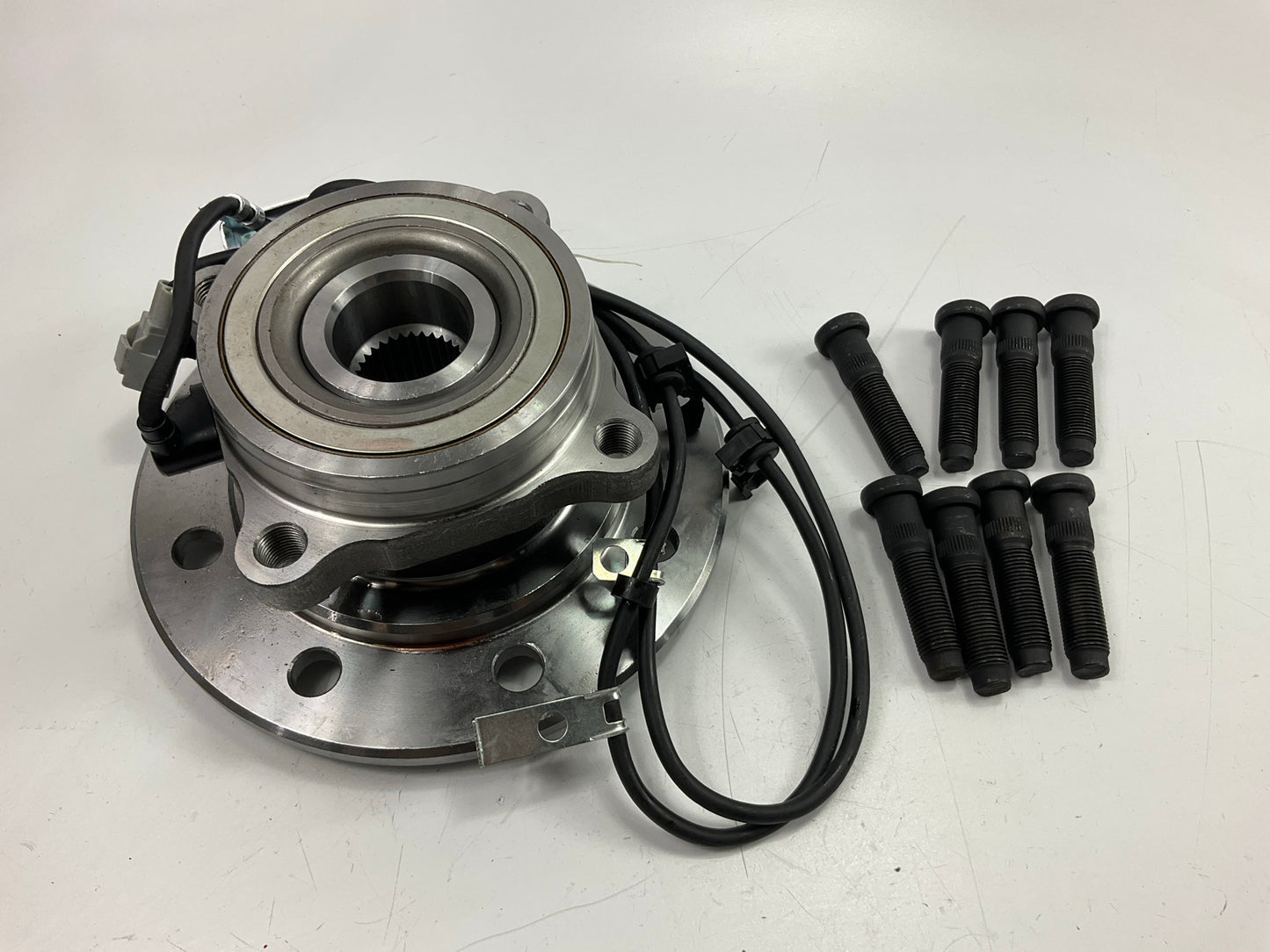 NEW UNBOXED NT515068 Front Left Wheel Hub Bearing For 98-99 Ram 3500 Dually 4WD