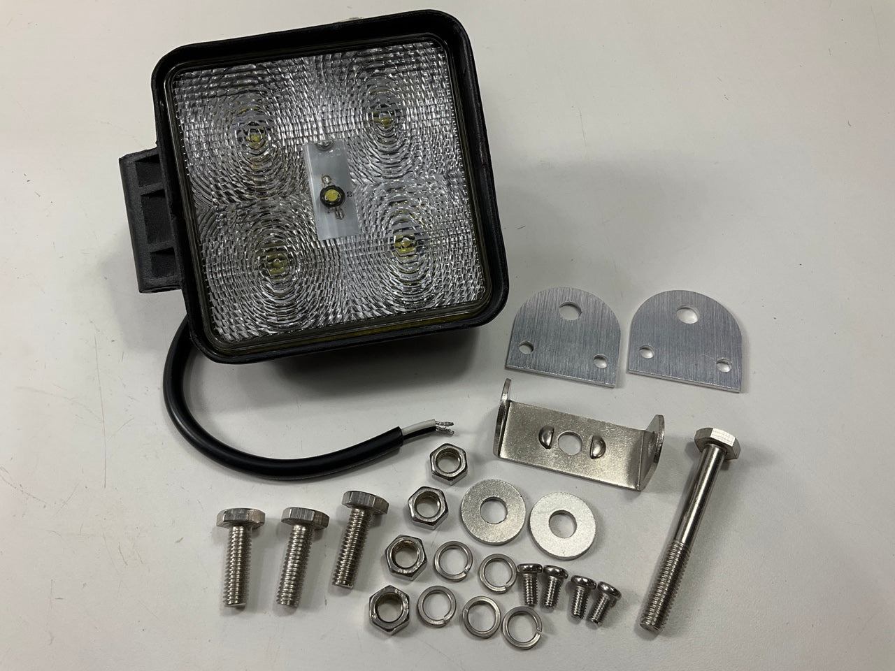 NEW UNBOXED Pilot NV700 4.25'' X 4.25'' Square Clear Lens Heavy Duty LED Work Lamp